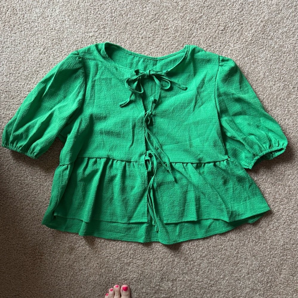 SHEIN grew tie blouse - Picture 3 of 4